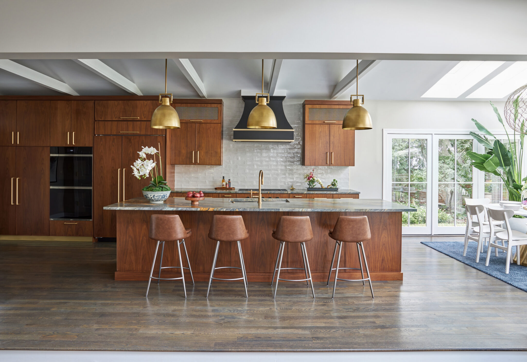 Modern Kitchen Remodel by DDK Remodeling - Glenview project photo